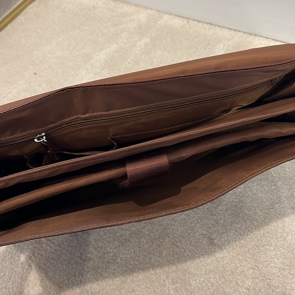 Real Leather Laptop Bag - Picture 3 of 4